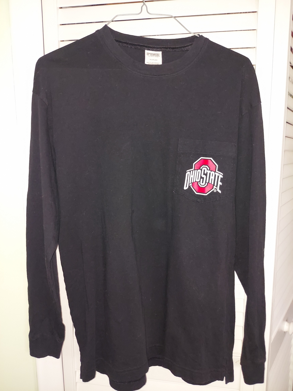 PINK Victoria's Secret OHIO STATE BUCKEYES Black Long-Sleeve Pocket Tee